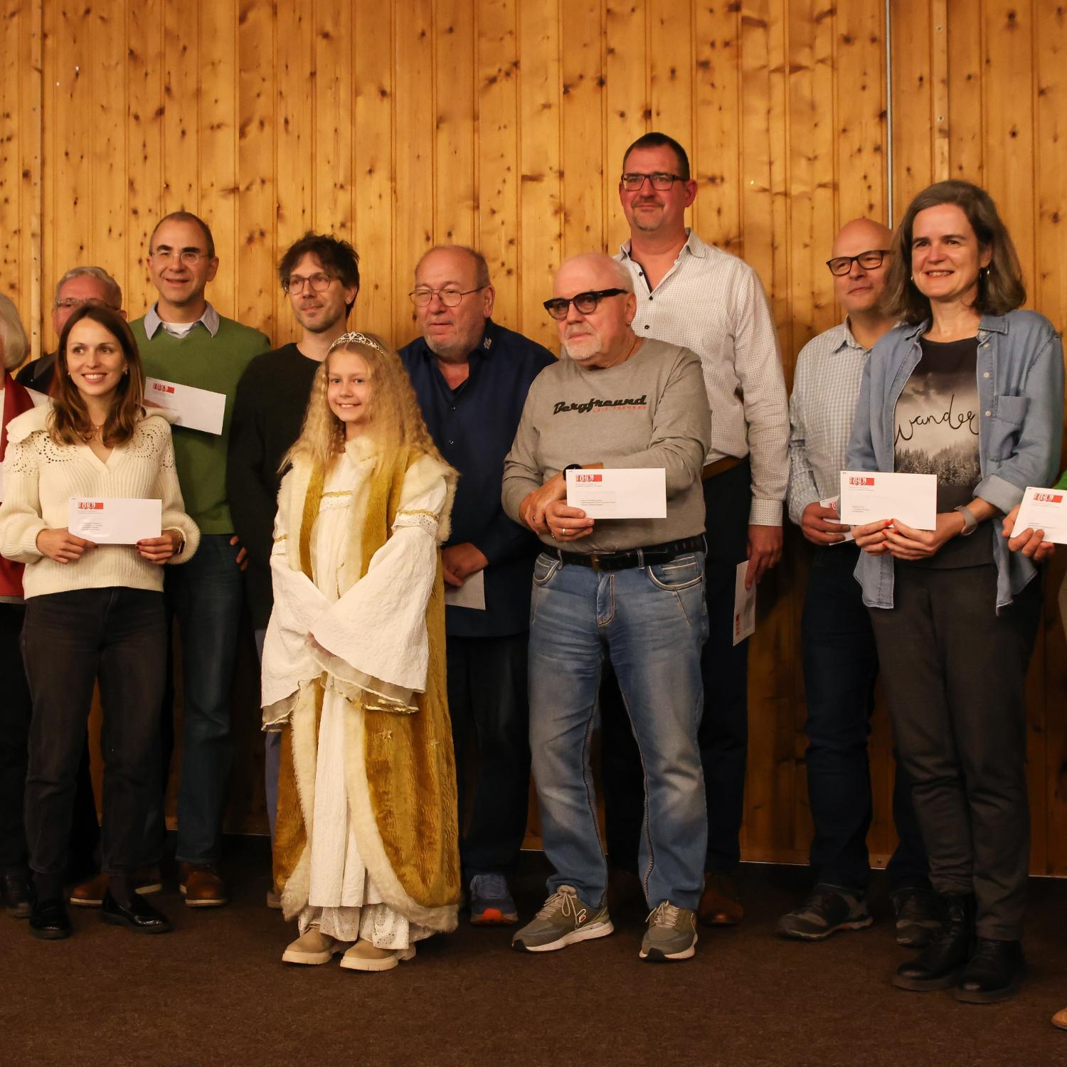 2025_12_05_EJA_Spende_fuer_Immerhin_7U9A7983